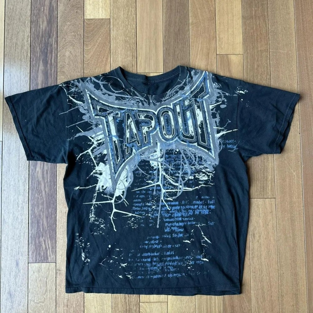 Street Fashion Graffiti - Trendiges Street-Style T-Shirt mit Graffiti-Buchstabenmuster, Rundhalsausschnitt